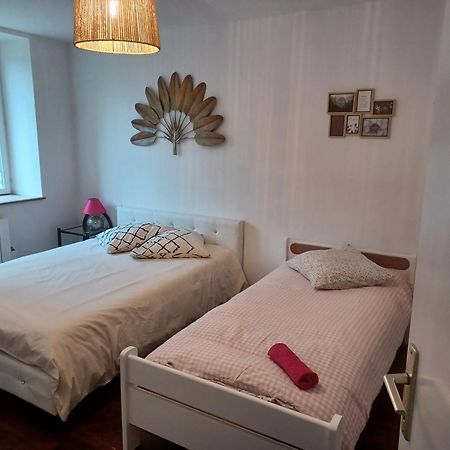 Duplex Centre Ville Ernee Luaran gambar